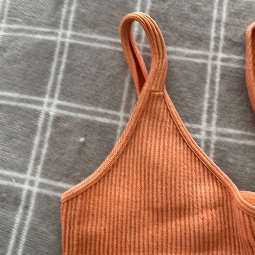 Cute Crop Ribbed top - Picture 2 of 2